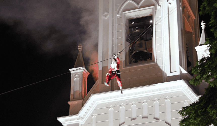 Avaré: Papai Noel desce o Santuário de tirolesa nesta sexta, 19, às 20 horas